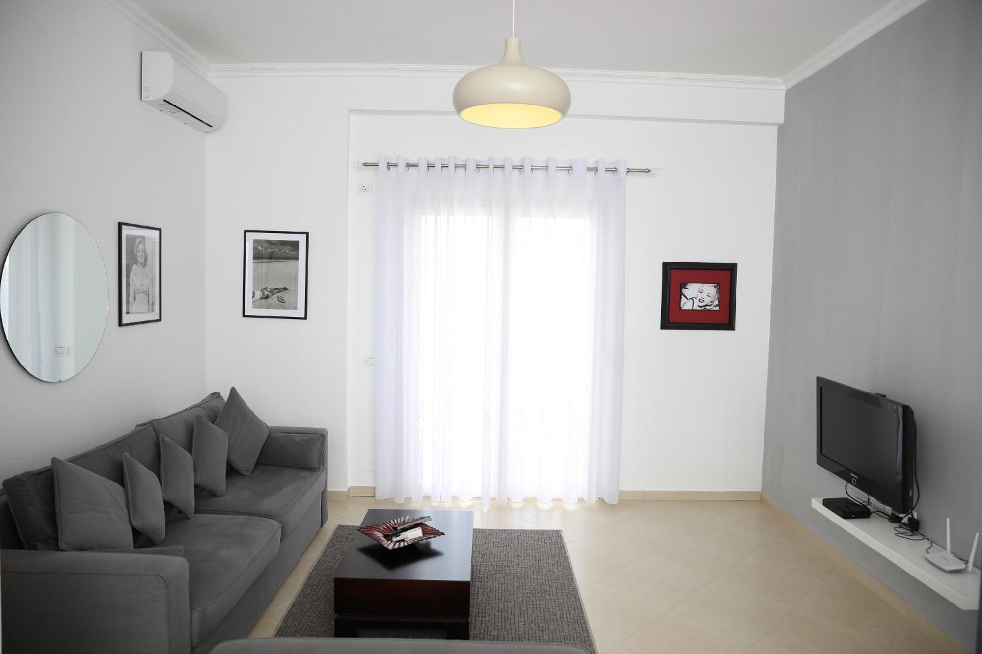 Square View Apartment Vlore Exterior photo