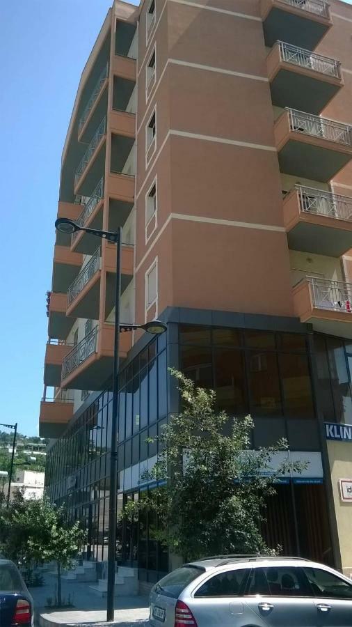 Square View Apartment Vlore Exterior photo